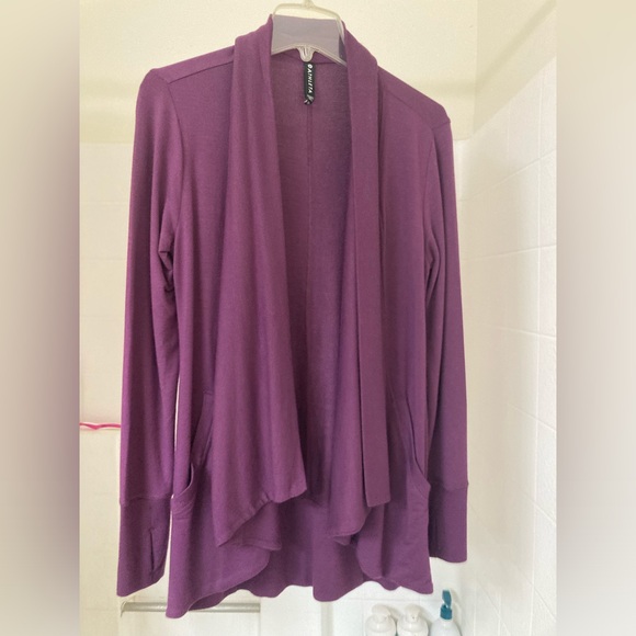 Athleta wrap in maroon size XSP - like new - worn minimally - Picture 12 of 15